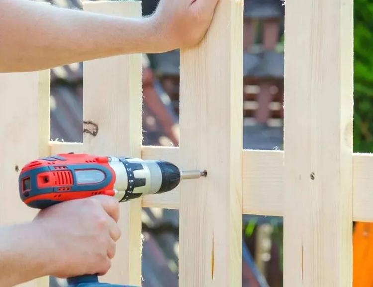 How to Replace Your Old Fence
