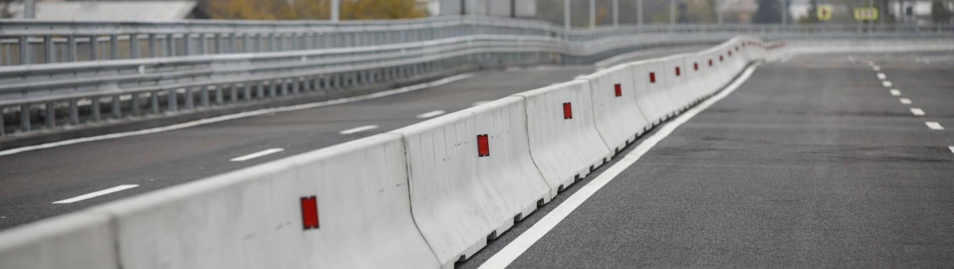 Pinecrest Services Image